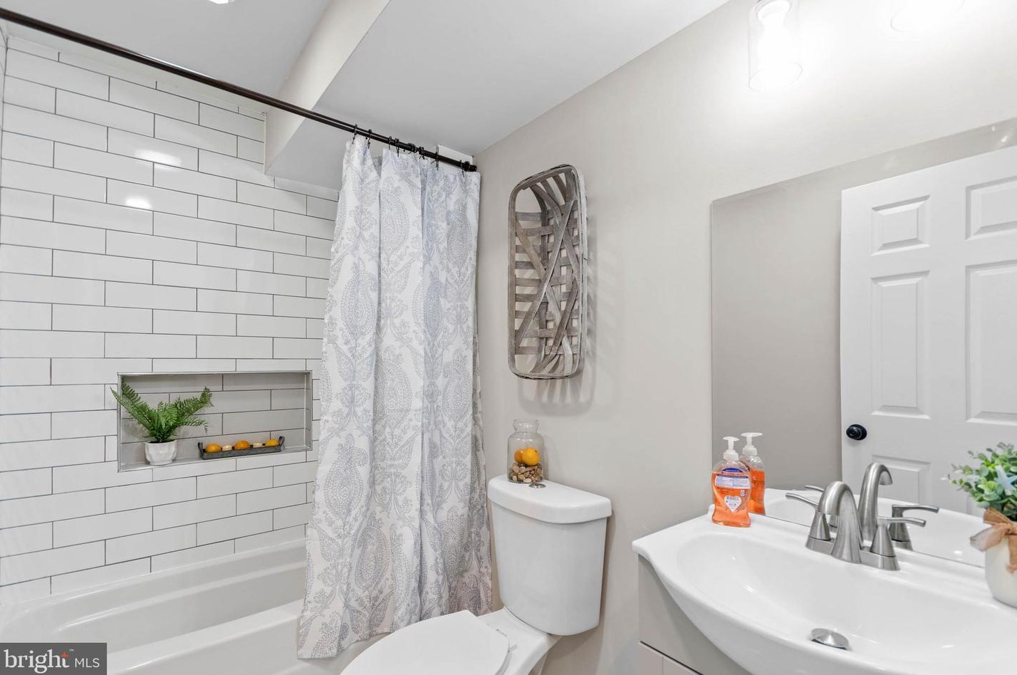 325 Hook Rd, Pennsville NJ  08070-1151 exterior