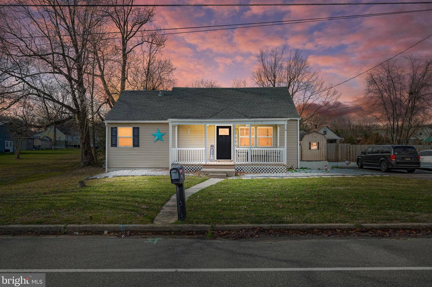 325 Hook Rd, Pennsville NJ  08070-1151 exterior