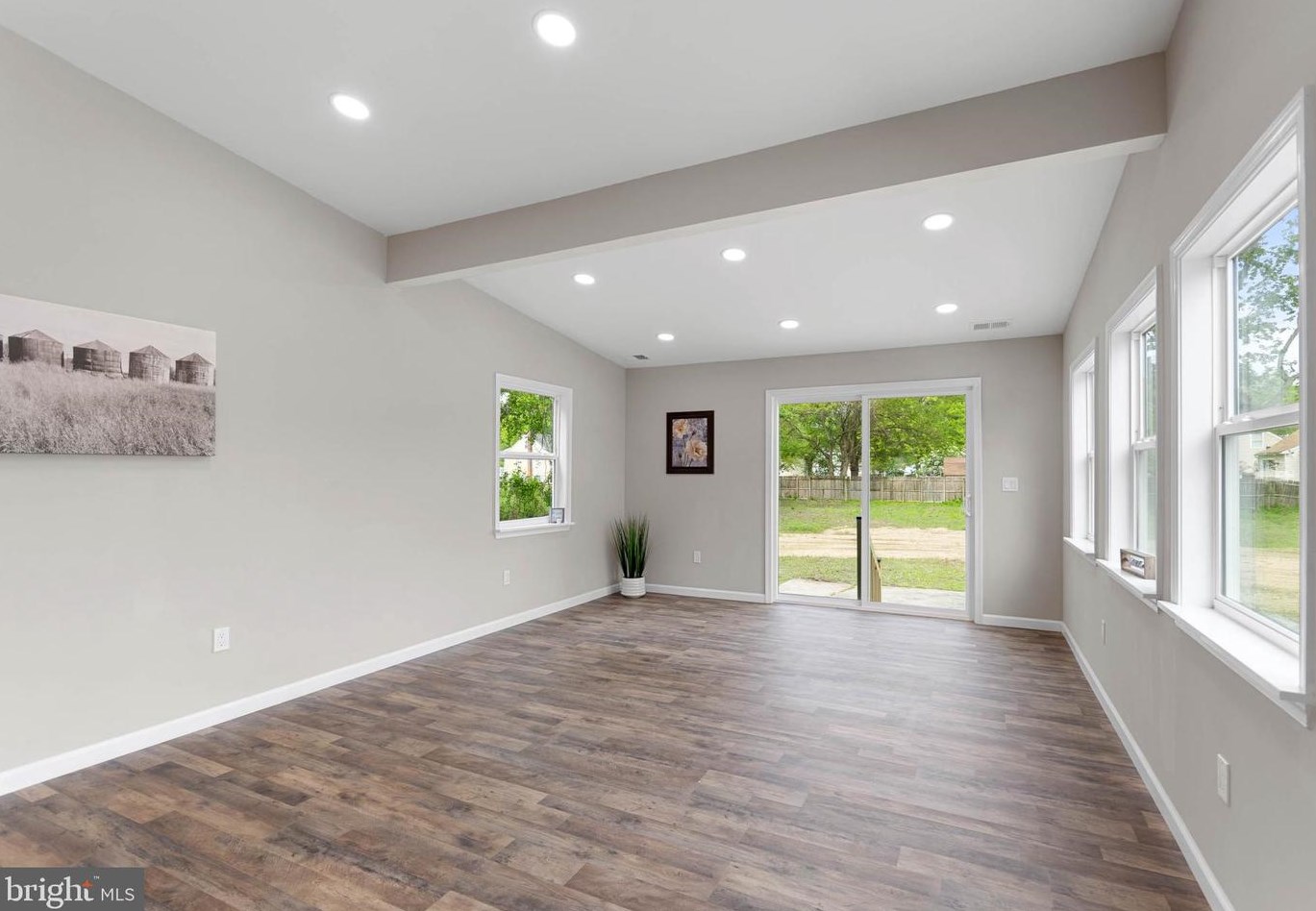 325 Hook Rd, Pennsville NJ  08070-1151 exterior