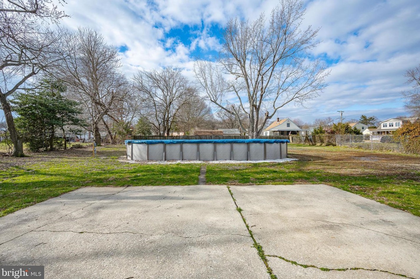 325 Hook Rd, Pennsville NJ  08070-1151 exterior