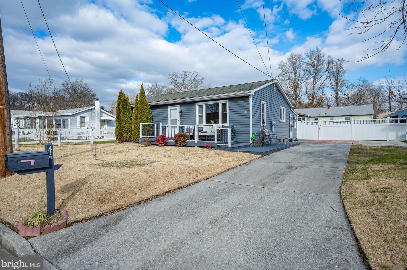 44 Quaker Rd, Pennsville, NJ 08070