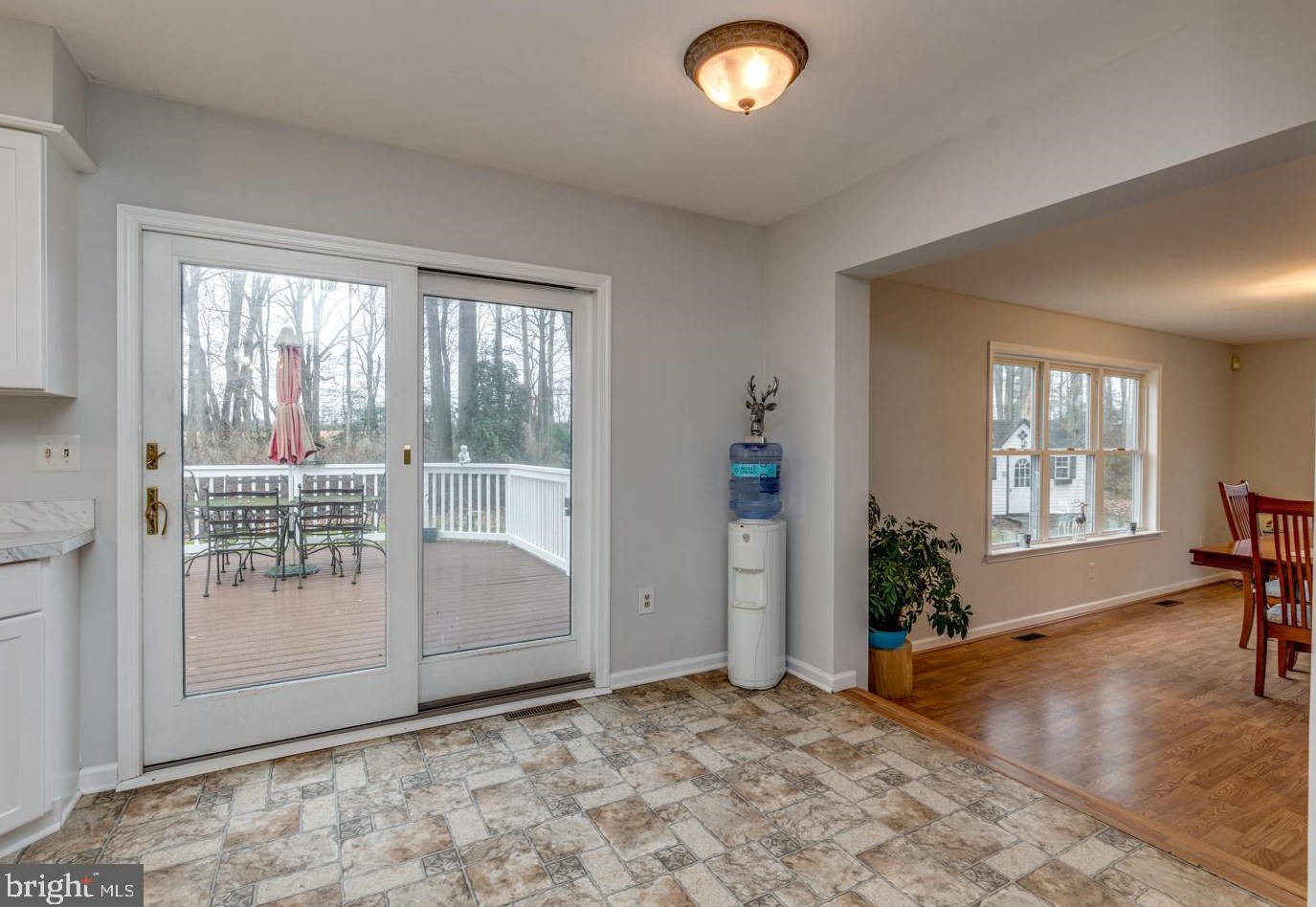 15 Commissioners Pike, Pilesgrove NJ 08098-2033 exterior