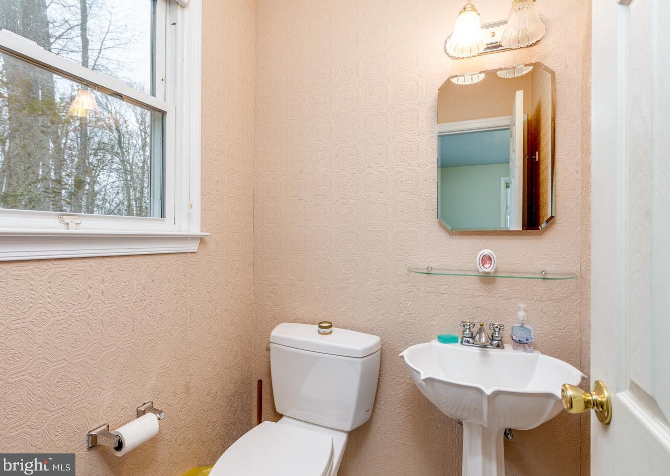 15 Commissioners Pike, Pilesgrove NJ 08098-2033 exterior