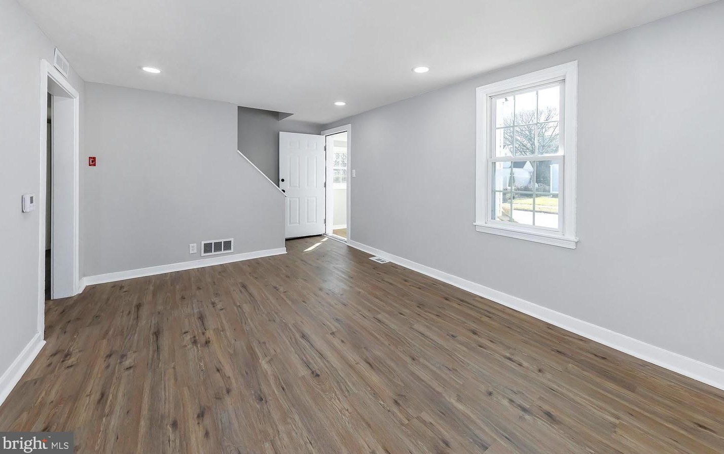 243 Regional Dr, Carneys Point Township, NJ 08069-2217