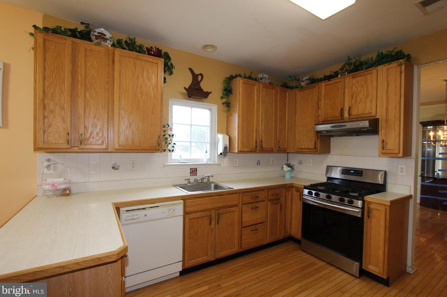 2 Queensberry Ln, Pilesgrove, NJ 08098