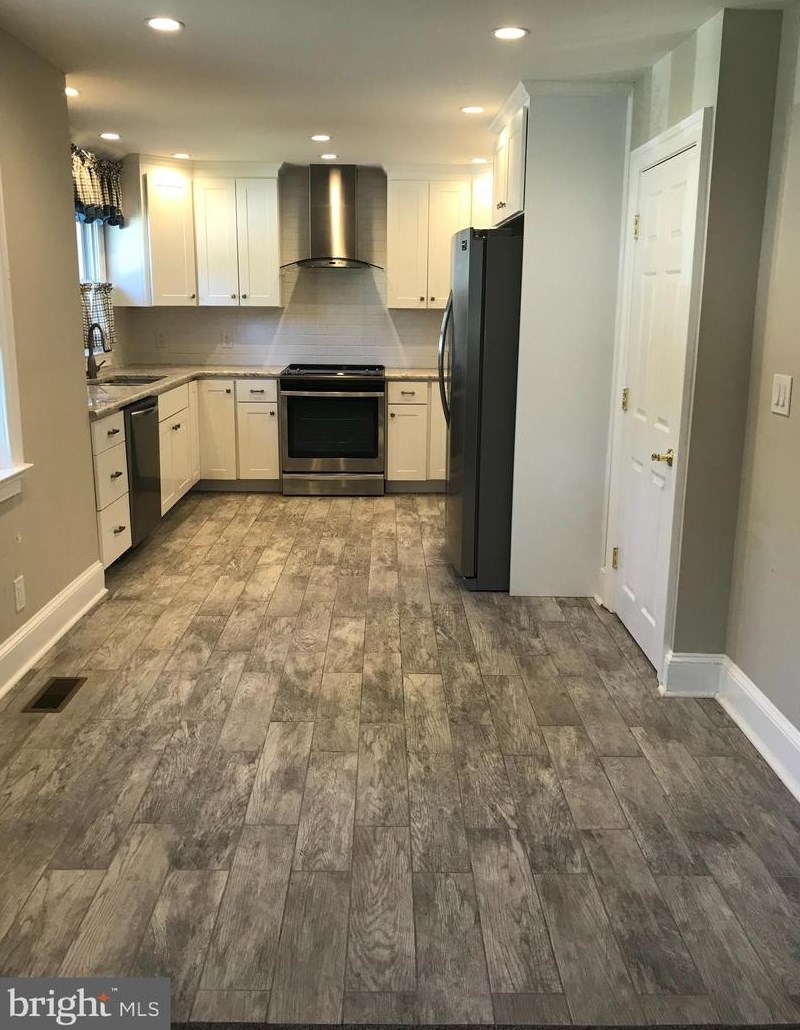23 Maple Ave, Pennsville, NJ 08070