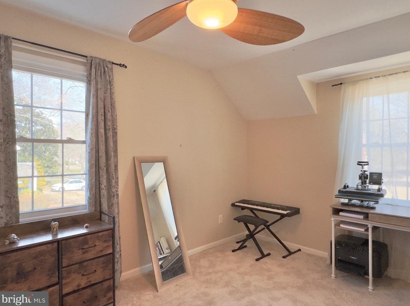 31 Fenwick Dr, Carneys Point Township NJ  08069-2546 exterior