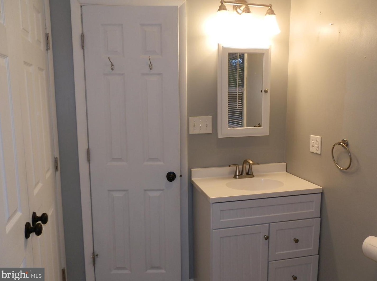 60 Maryland Ave, Pennsville NJ 08070-1528 exterior