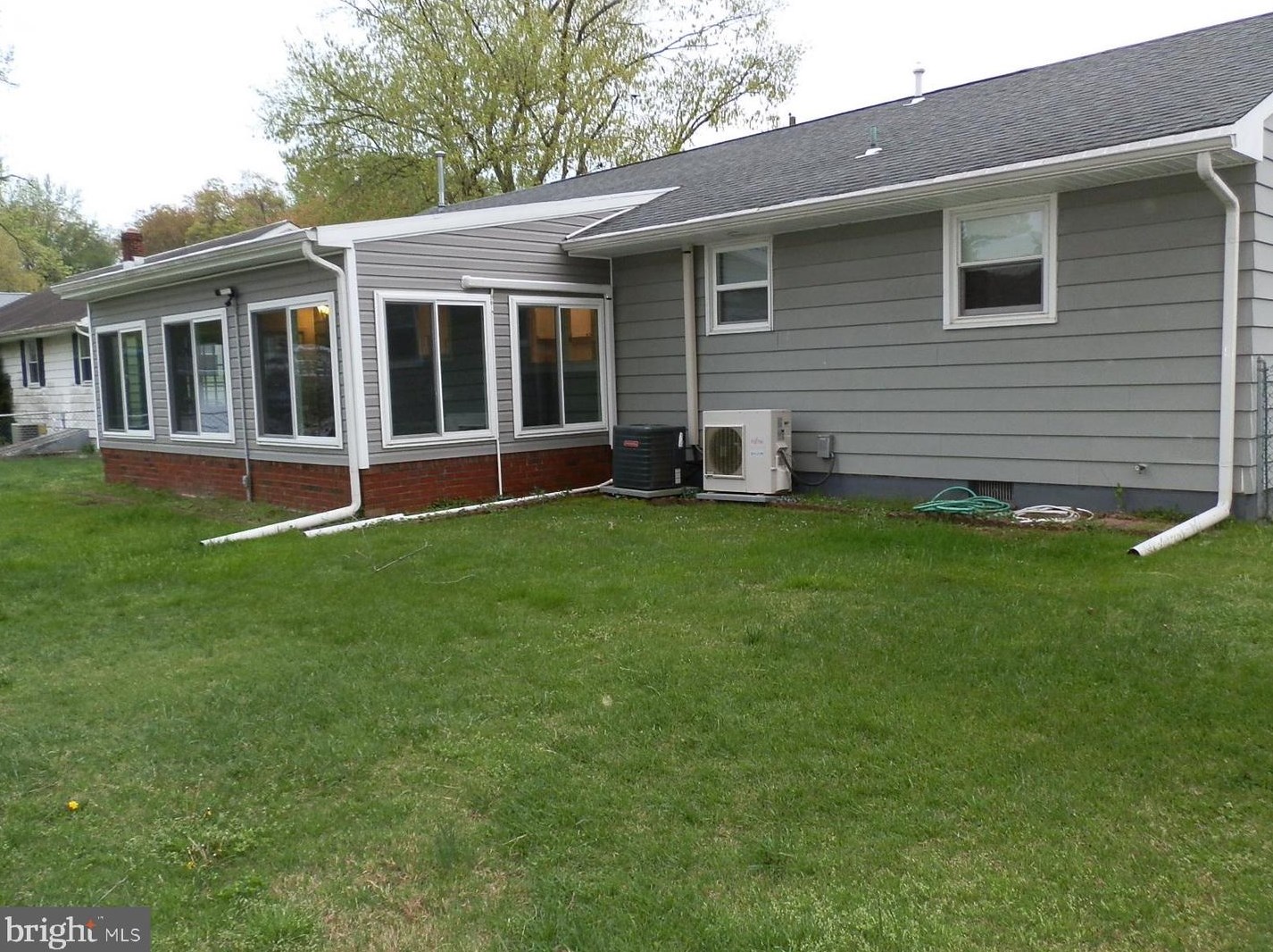 60 Maryland Ave, Pennsville NJ 08070-1528 exterior