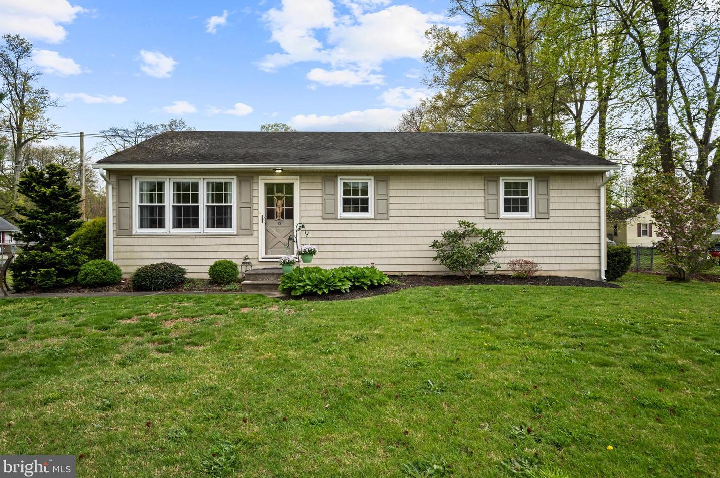 75 Sanford Rd, Pennsville, NJ 08070