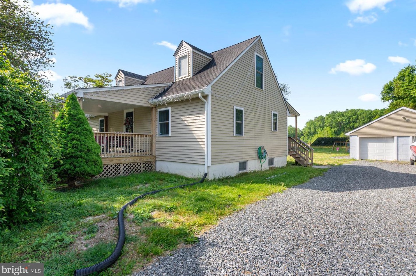 75 Heron Ave, Pennsville NJ 08070-1308 exterior