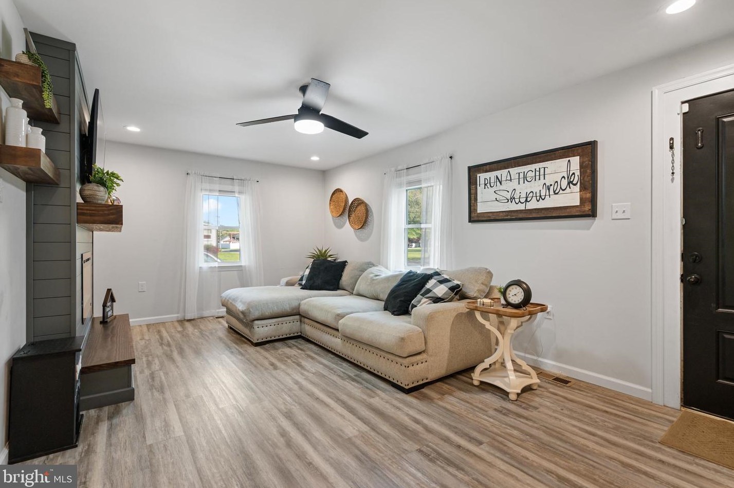 75 Heron Ave, Pennsville NJ 08070-1308 exterior