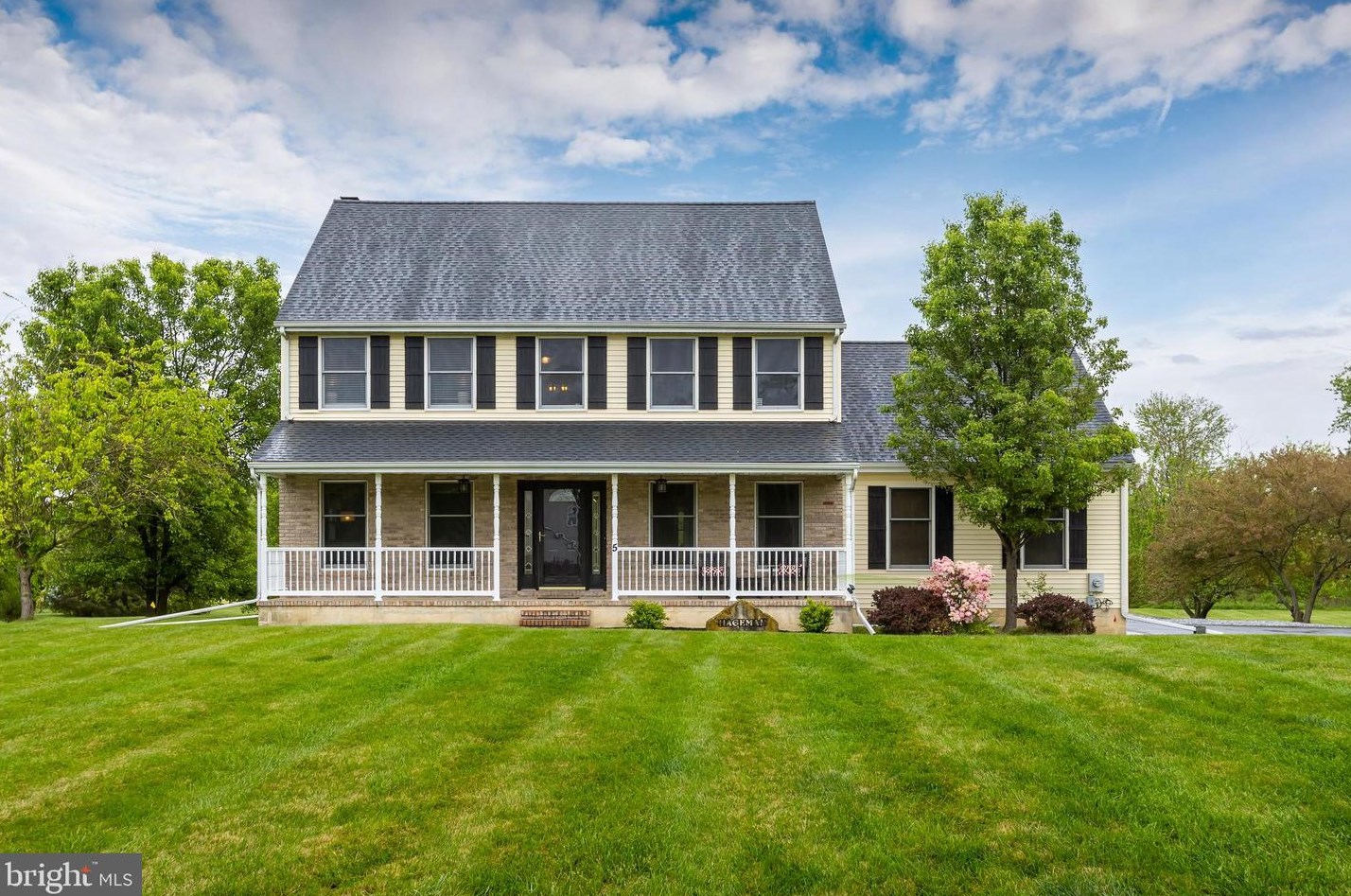 5 Helen Lois Ct, Pilesgrove, NJ 08098
