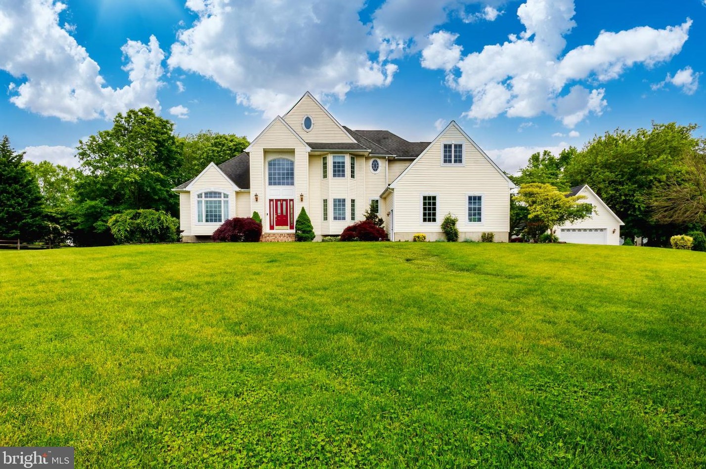 198 Harrisonville Lake Rd, Pilesgrove, NJ 08098