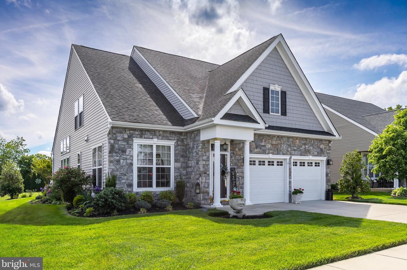 51 Meadowview Dr, Pilesgrove, NJ 08098-2539