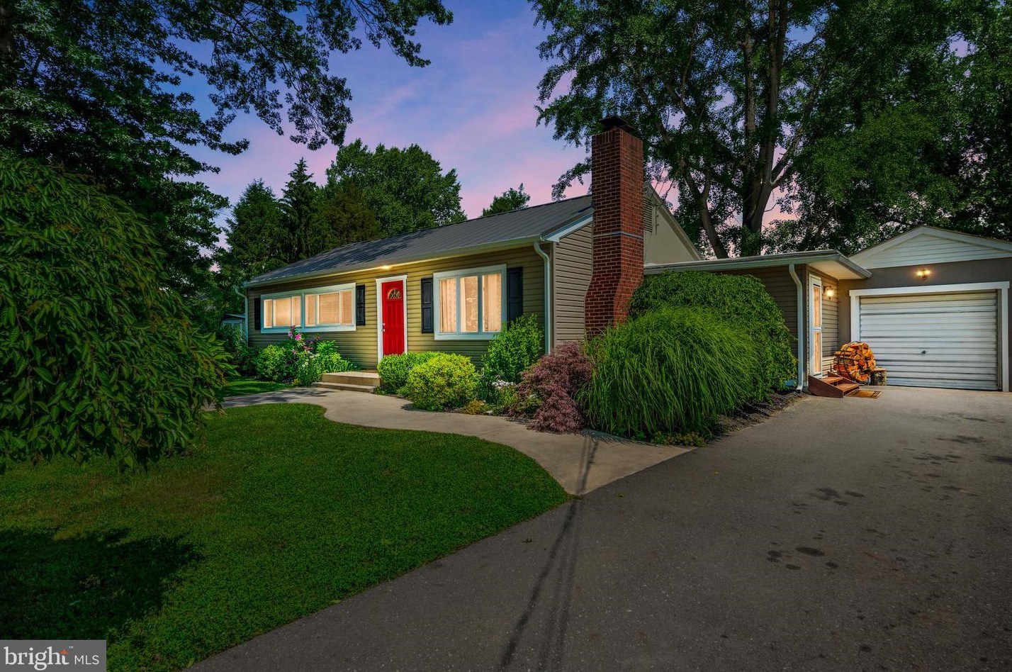 8 Colson Ct, Pilesgrove, NJ 08098-1301