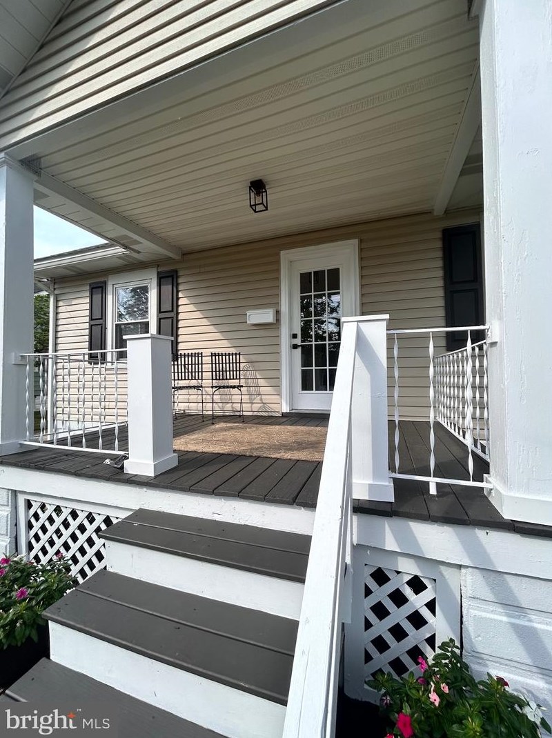 33 Oriental Ave, Pennsville NJ 08070-1634 exterior