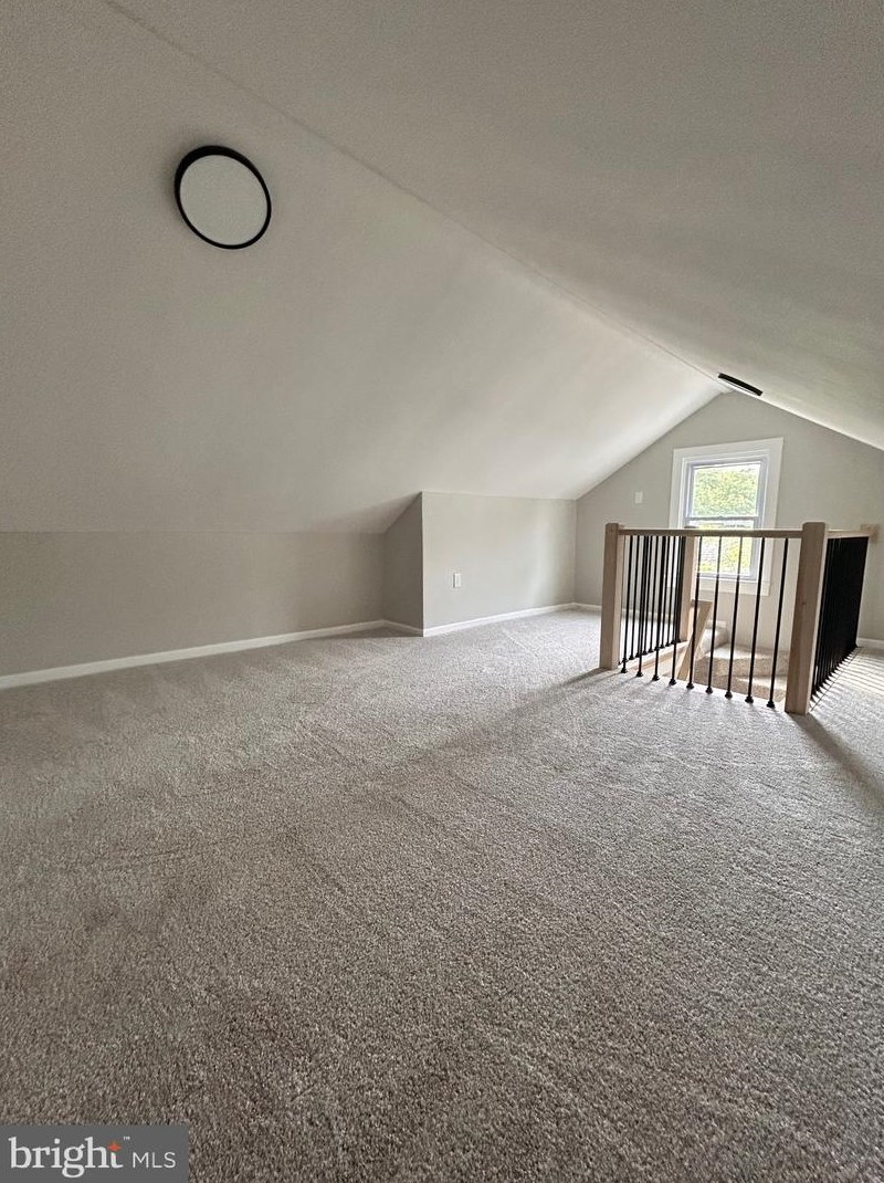 33 Oriental Ave, Pennsville NJ 08070-1634 exterior