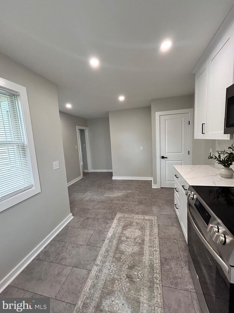 33 Oriental Ave, Pennsville NJ 08070-1634 exterior