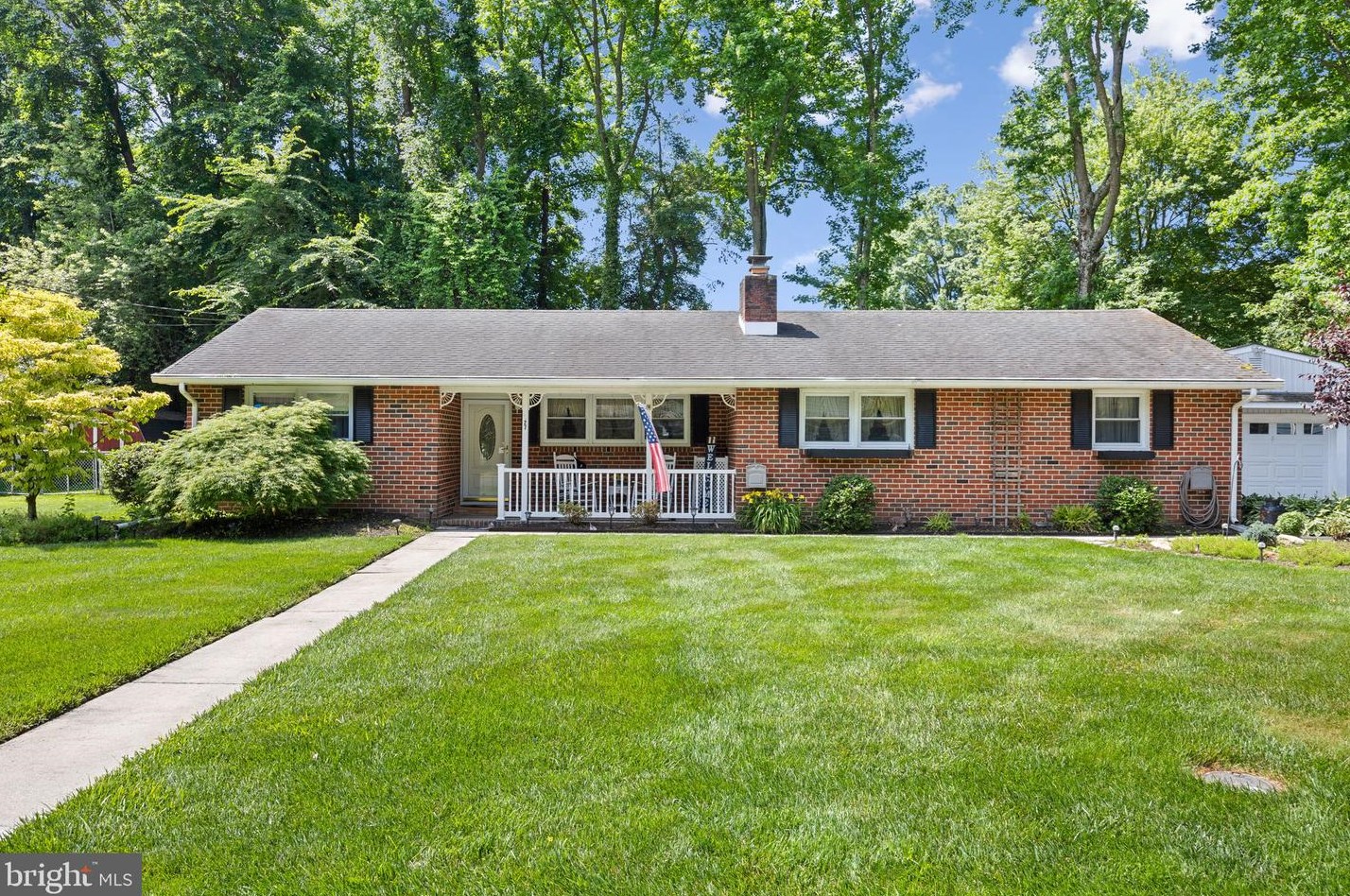 27 Dunlap Ave, Pennsville, NJ 08070-1163