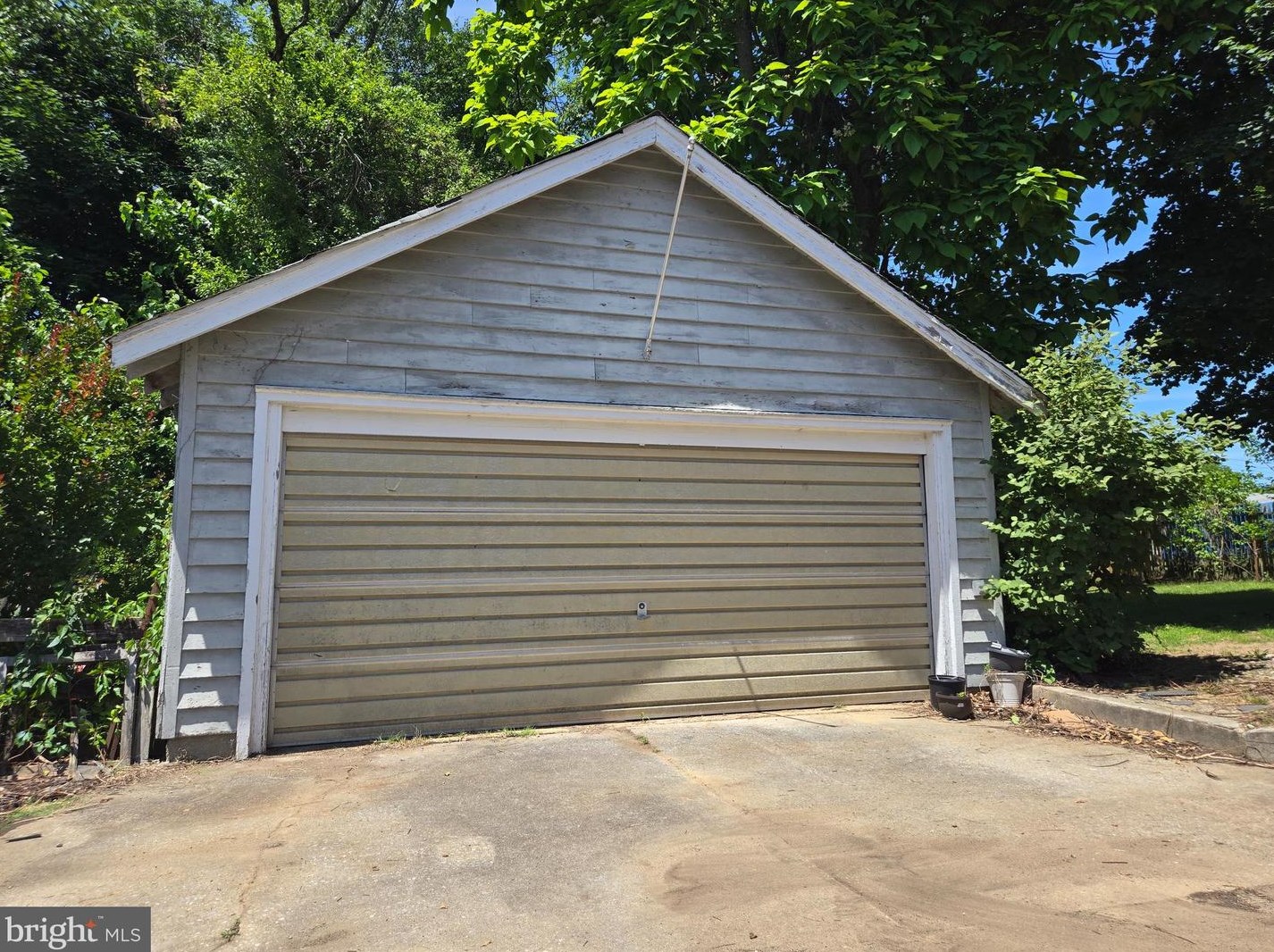 266 Pine St, Carneys Point Township, NJ 08069-1116