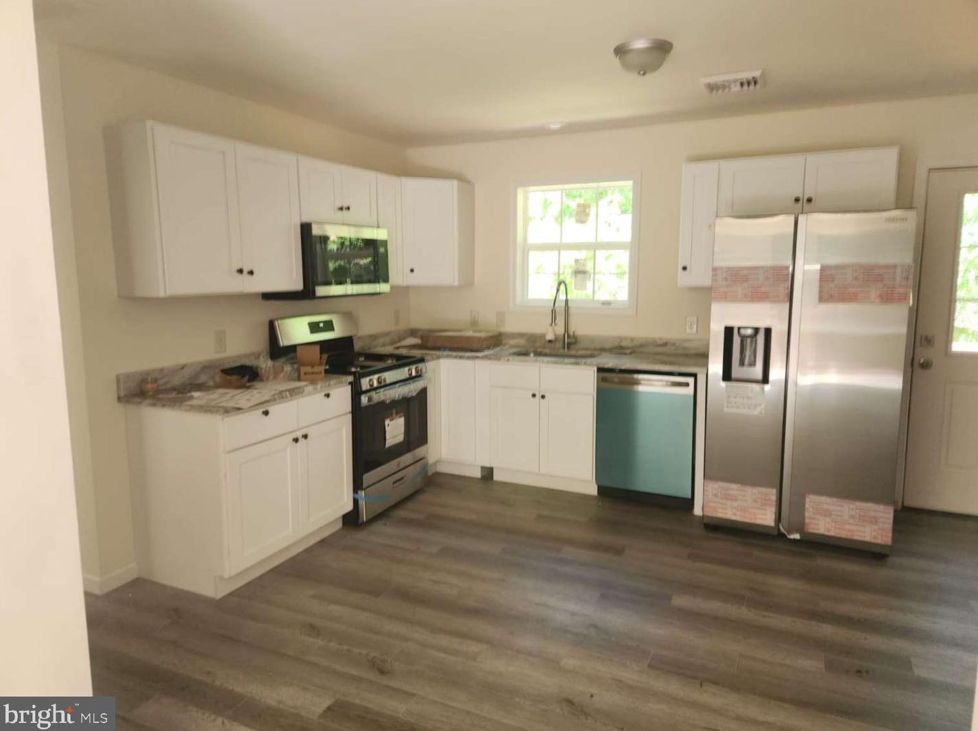 175 Delaware Ave, Pennsville NJ  08070-1825 exterior