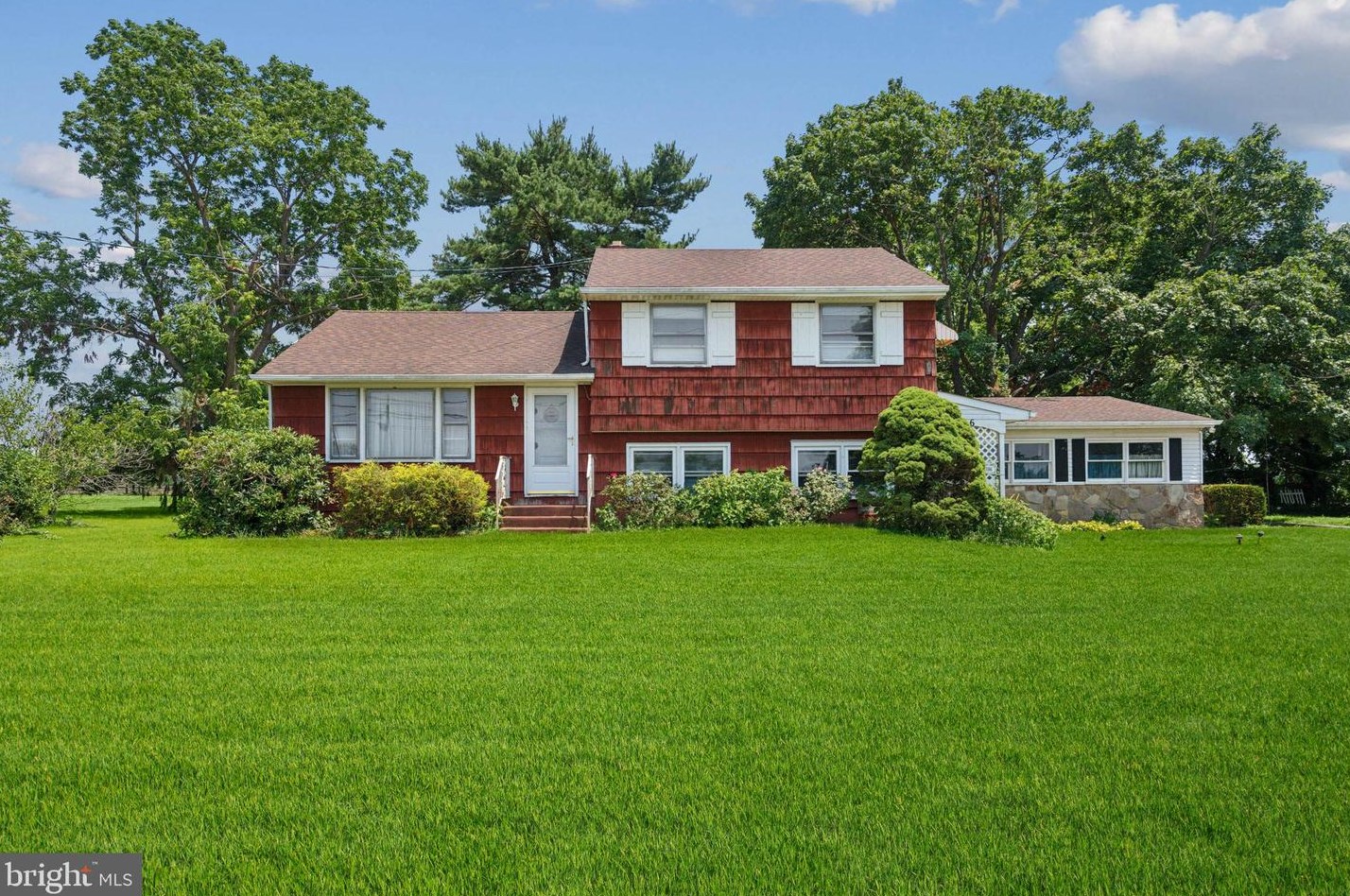 316 Swedesboro Rd, Pilesgrove, NJ 08098