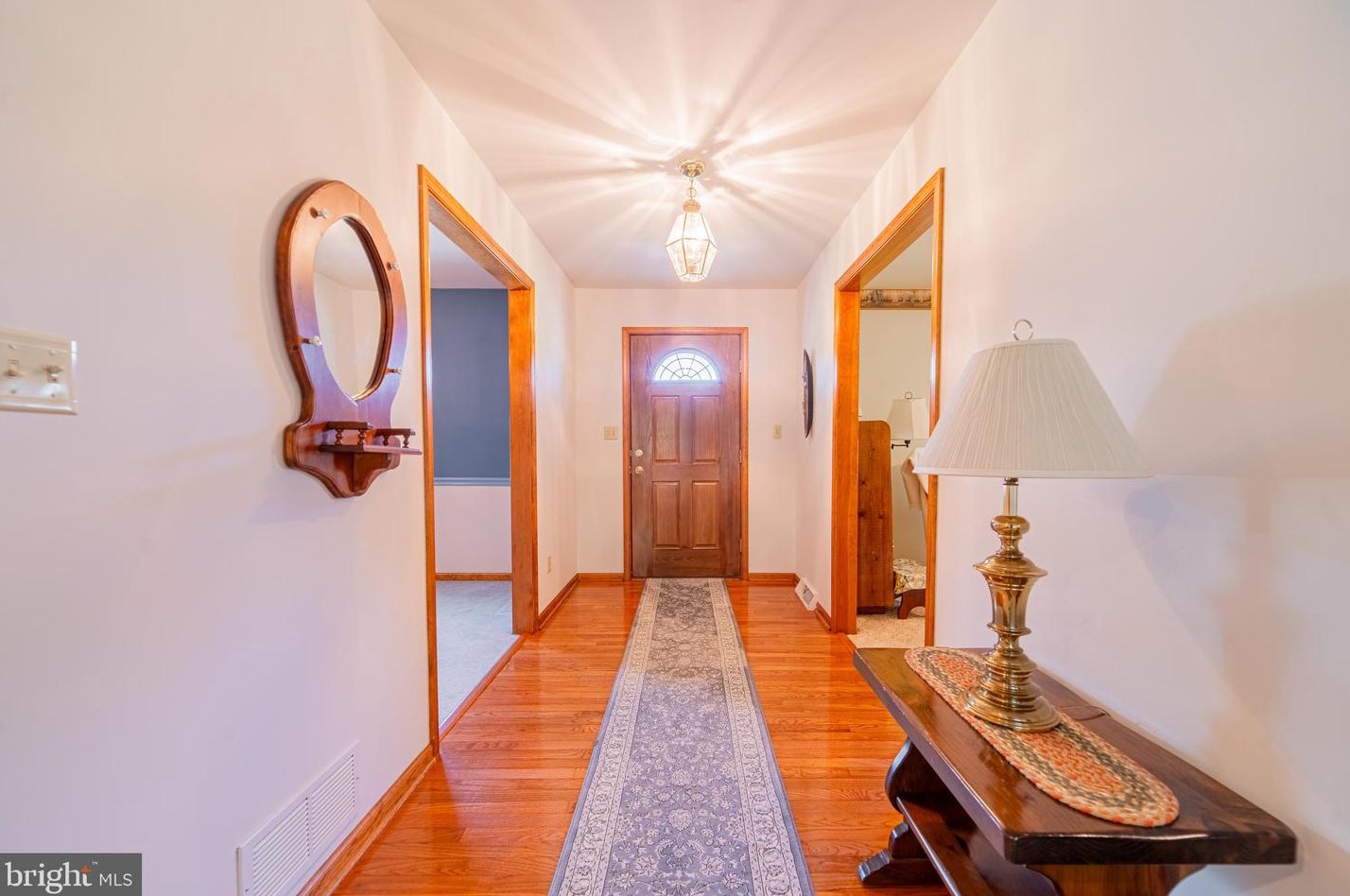 17 Melissa Ln, Pilesgrove, NJ 08098