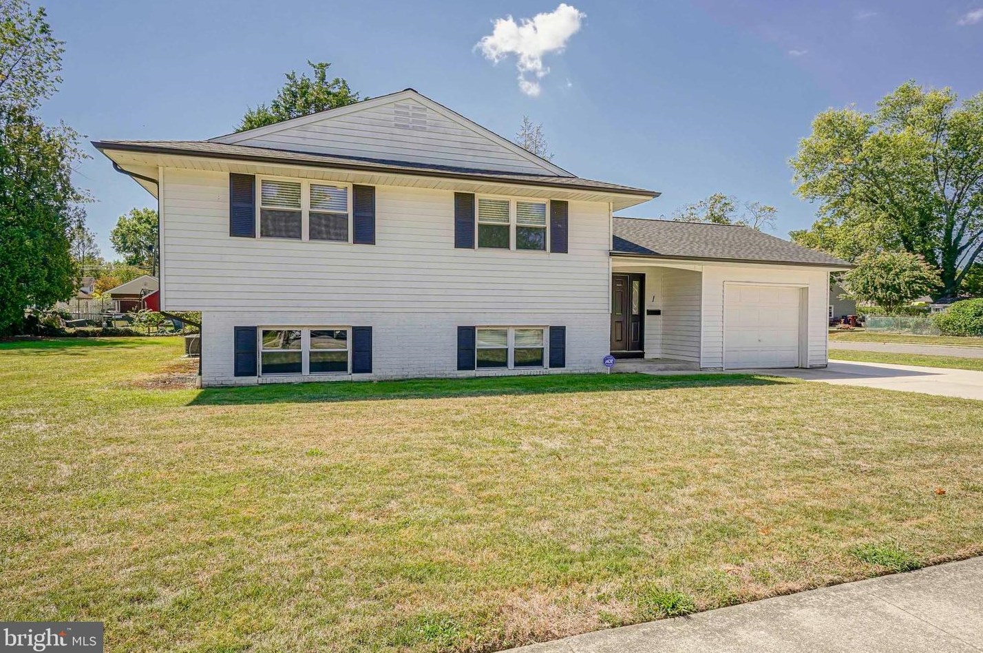 1 Wynnwood St, Pilesgrove, NJ 08098