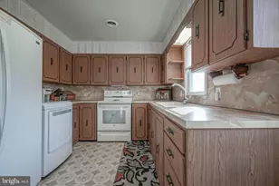 249 Cleveland Ave, Carneys Point, NJ 08069 - Photo 12