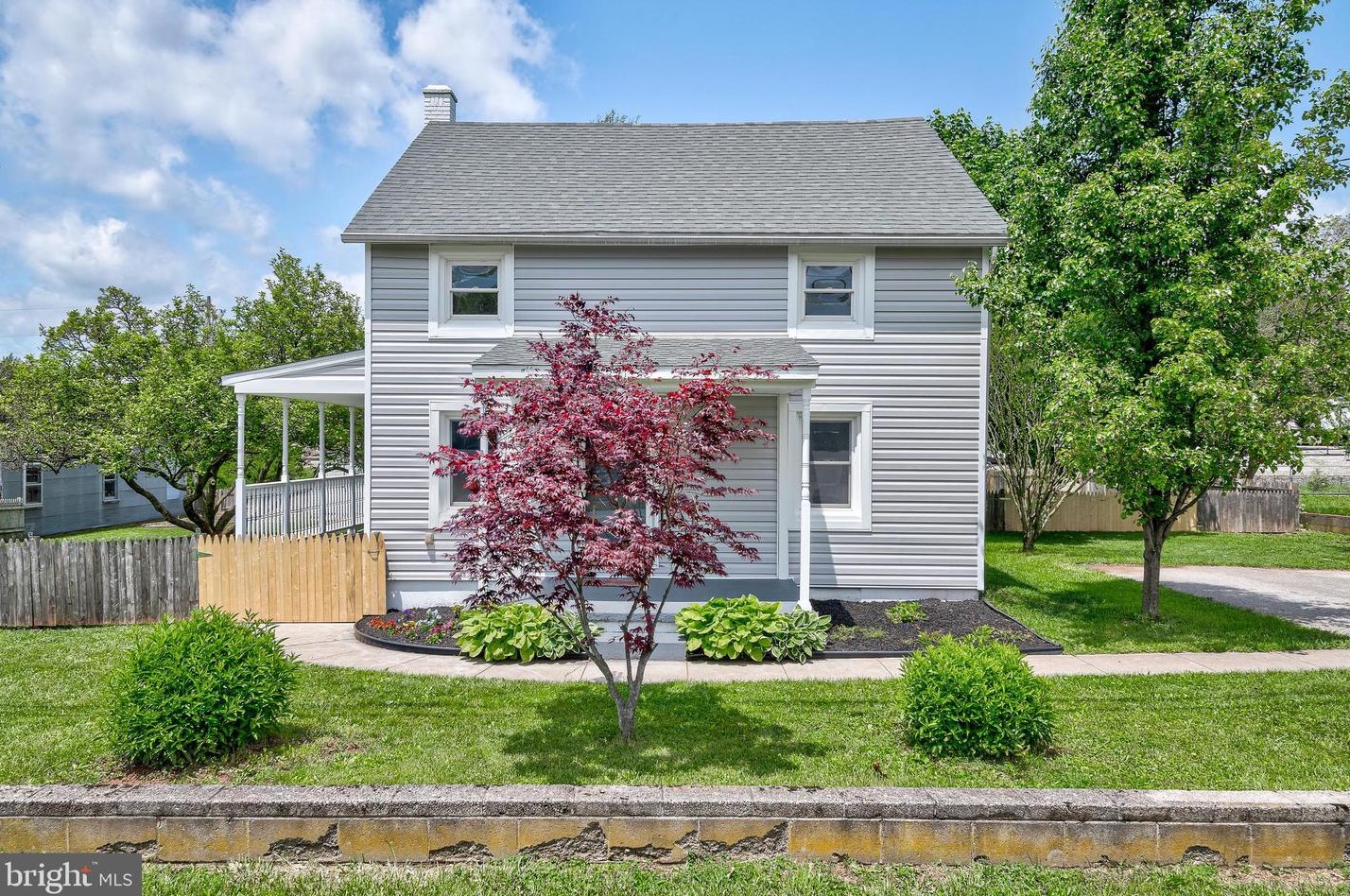 50 700 Rd, New Oxford, PA 17350-9708