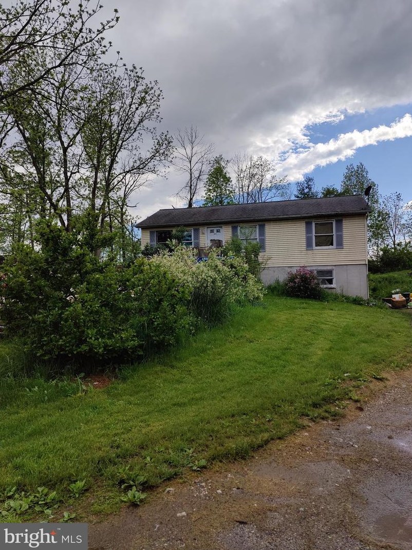 399 Long Ln, York Springs, PA 17372-0096