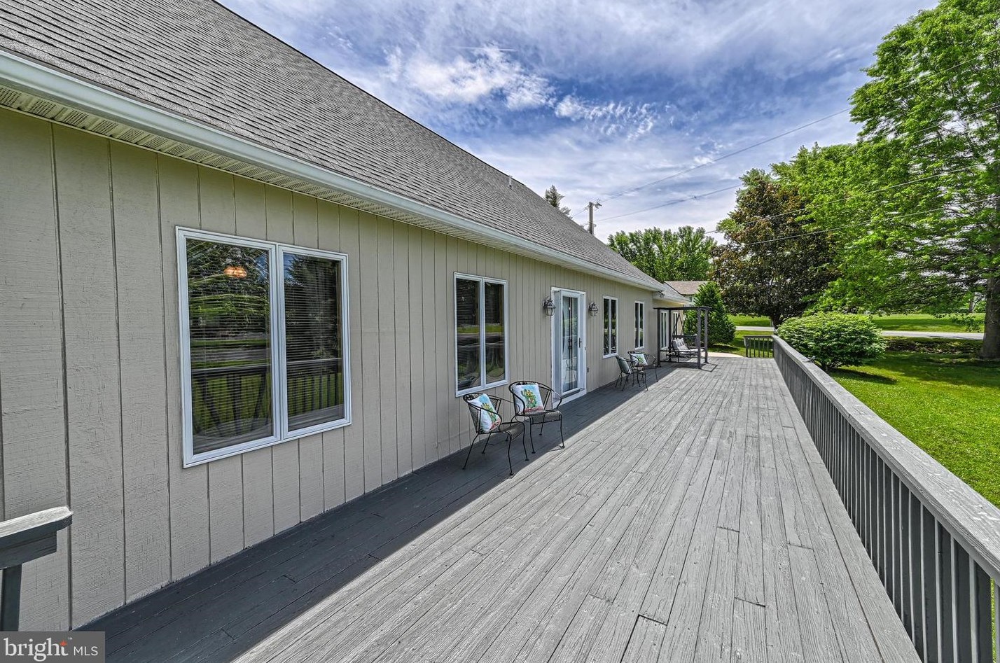 862 Sherman Dr, Gettysburg, PA 17325