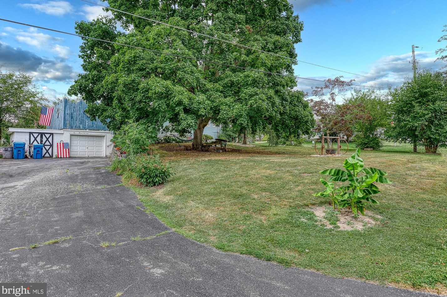 13 Stuart Dr, East Berlin, PA 17316-9210