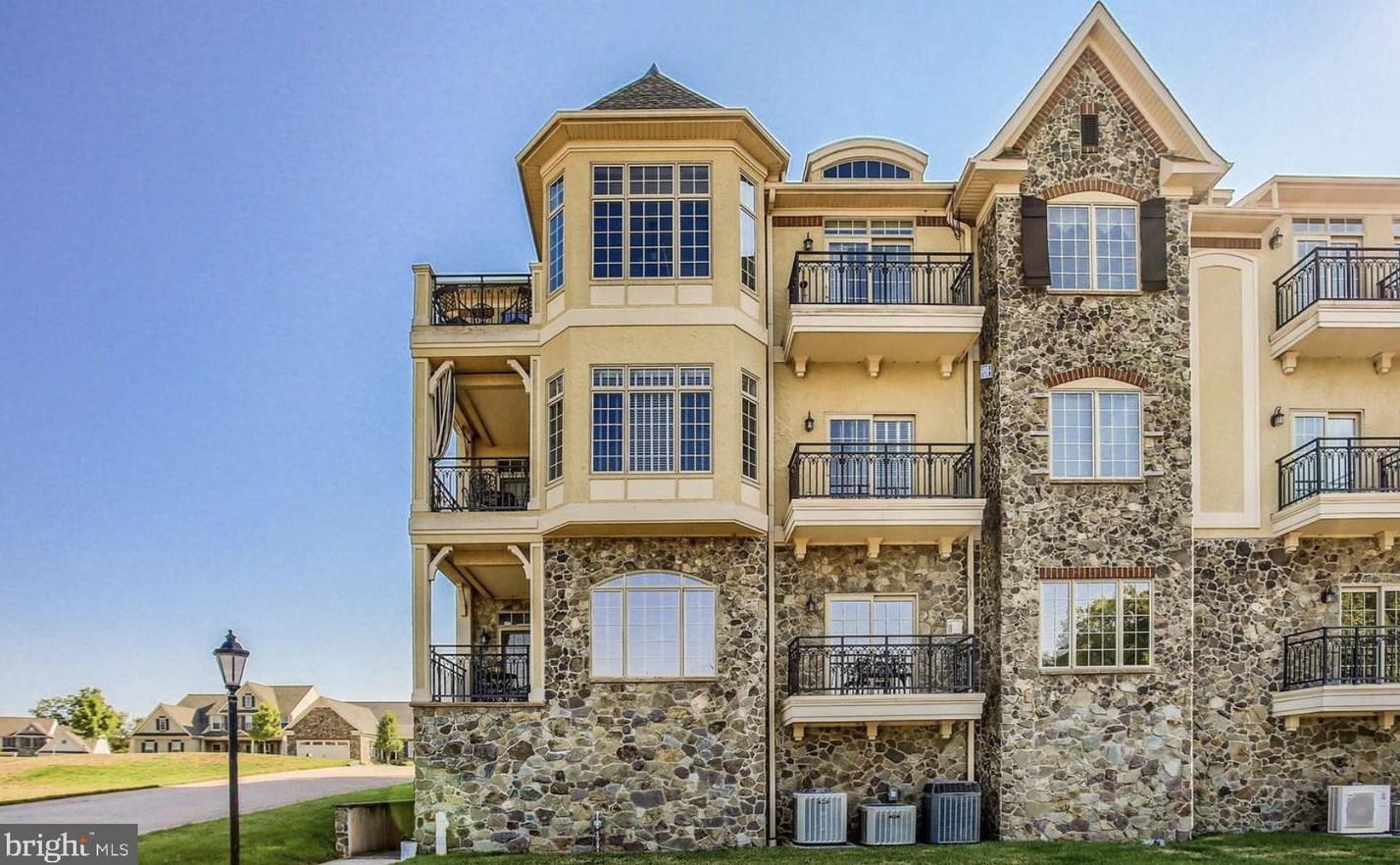 220 Savannah Dr #202, Gettysburg, PA 17325