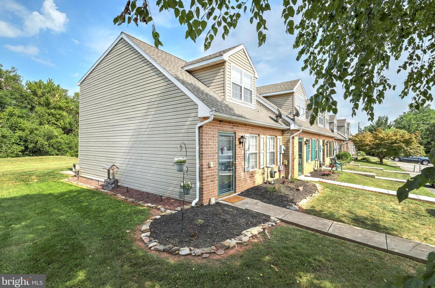15 Oxford Ct, New Oxford, PA 17350-1520