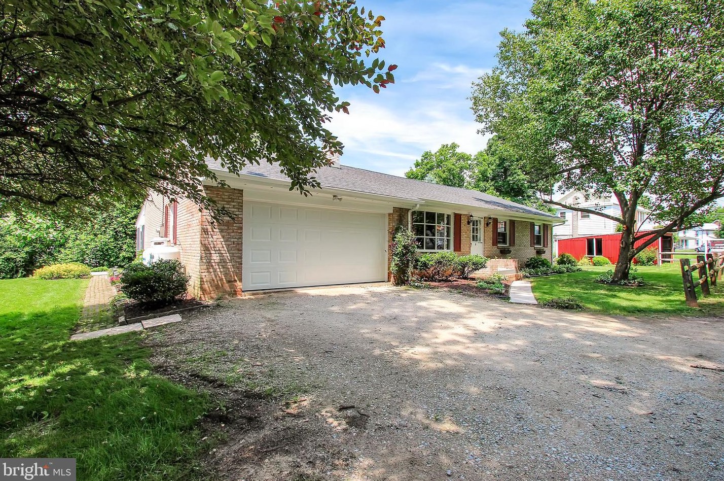 5 Hanover St, Gettysburg, PA 17325-1908