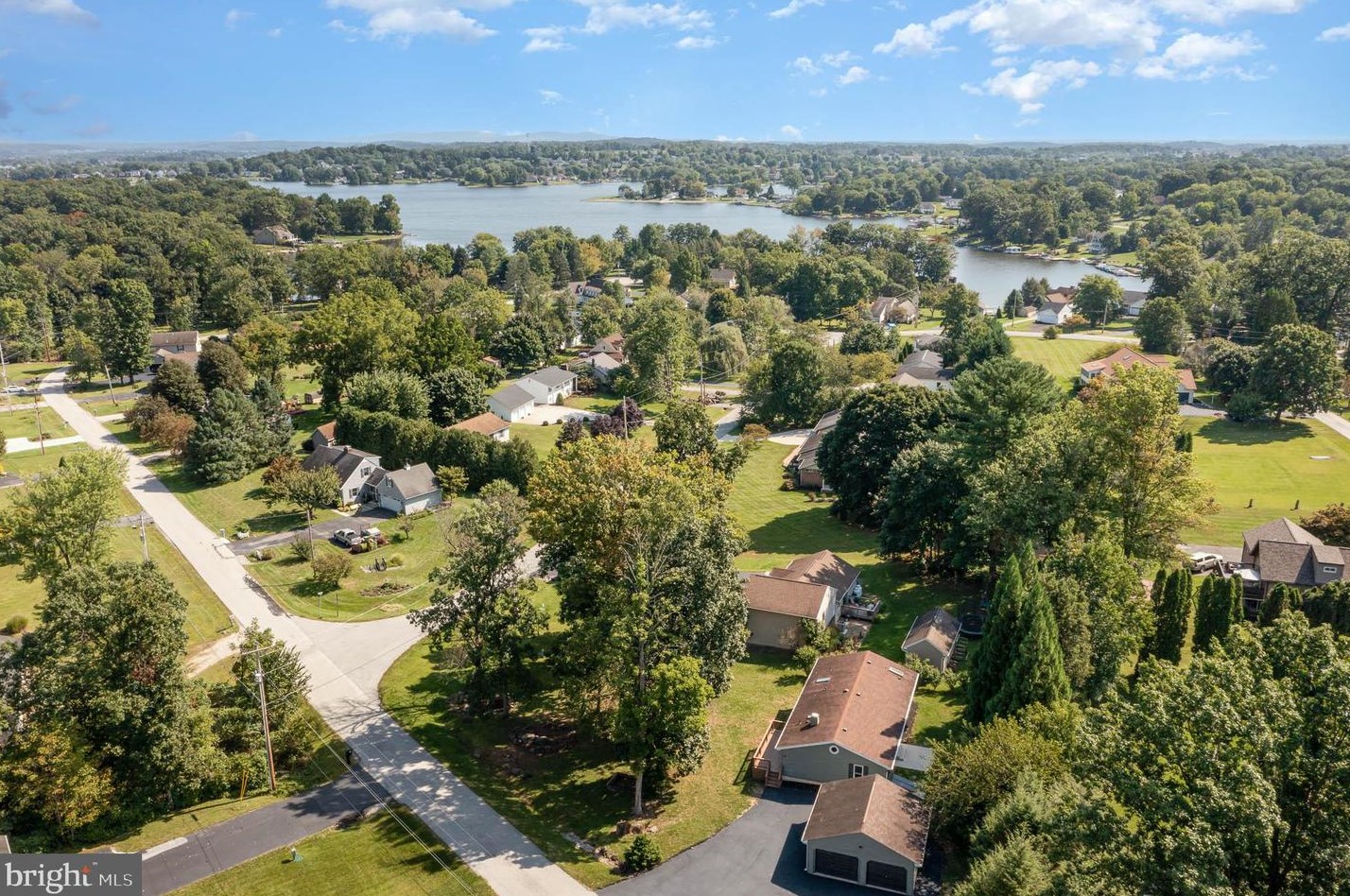 28 Mccandless Dr, East Berlin, PA 17316-9378