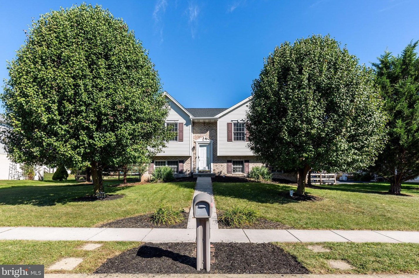 226 S Columbus Ave, Littlestown, PA 17340