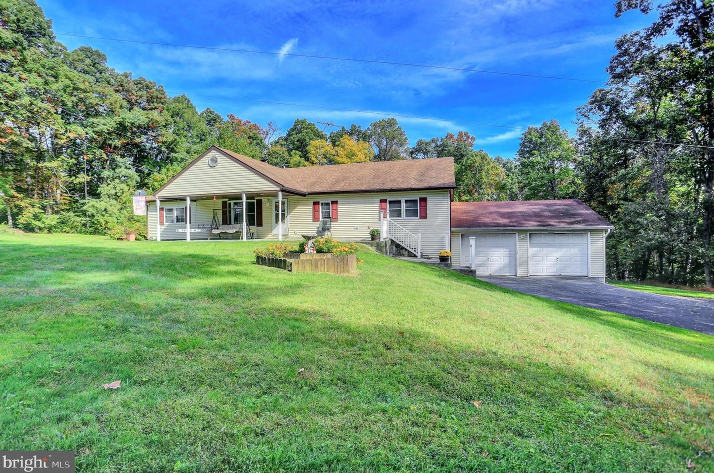 605 Natural Dam Rd, Gettysburg, PA 17325-7134