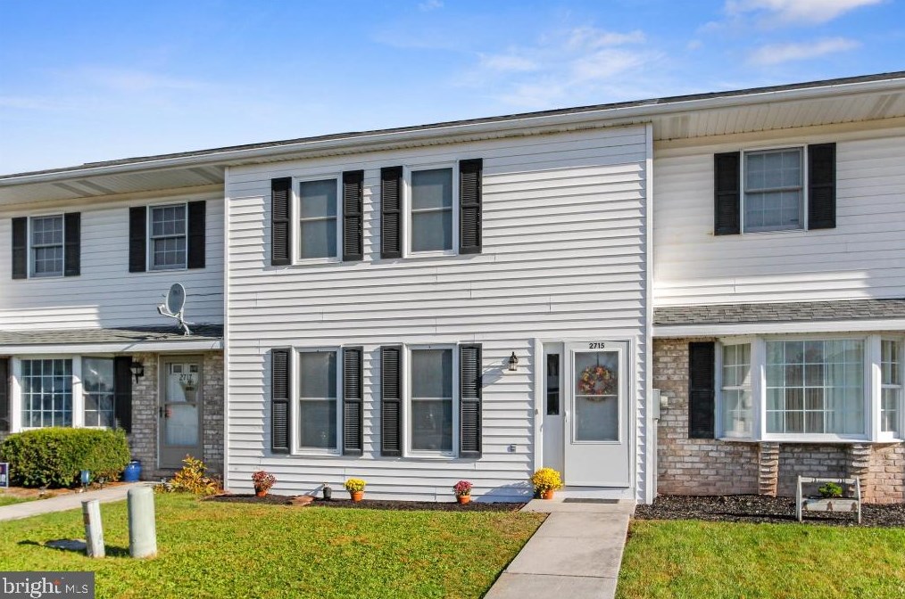 2715 Meadow Dr, Gettysburg, PA 17325-7888