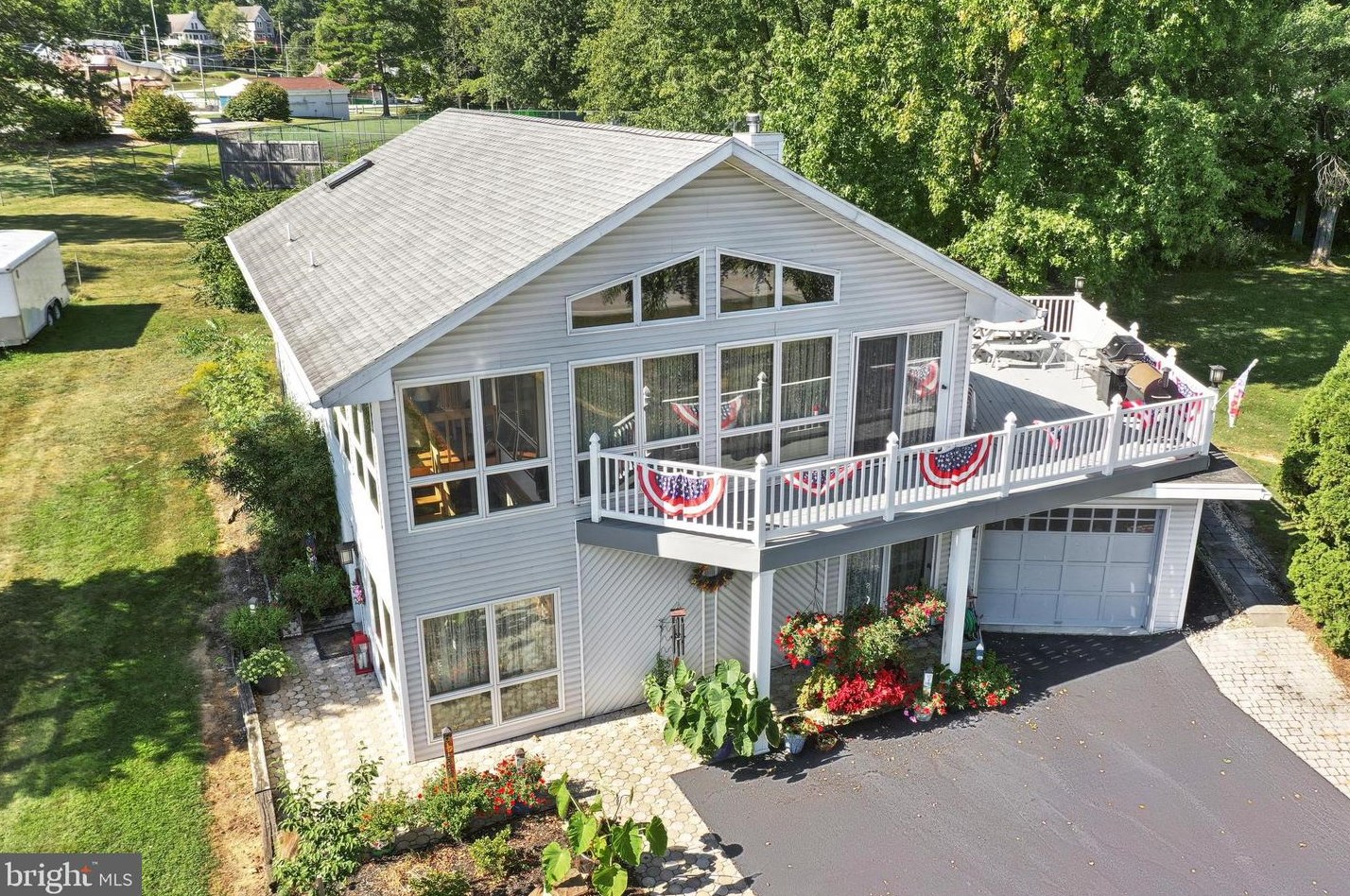421 Lake Meade Dr, East Berlin, PA 17316-9364