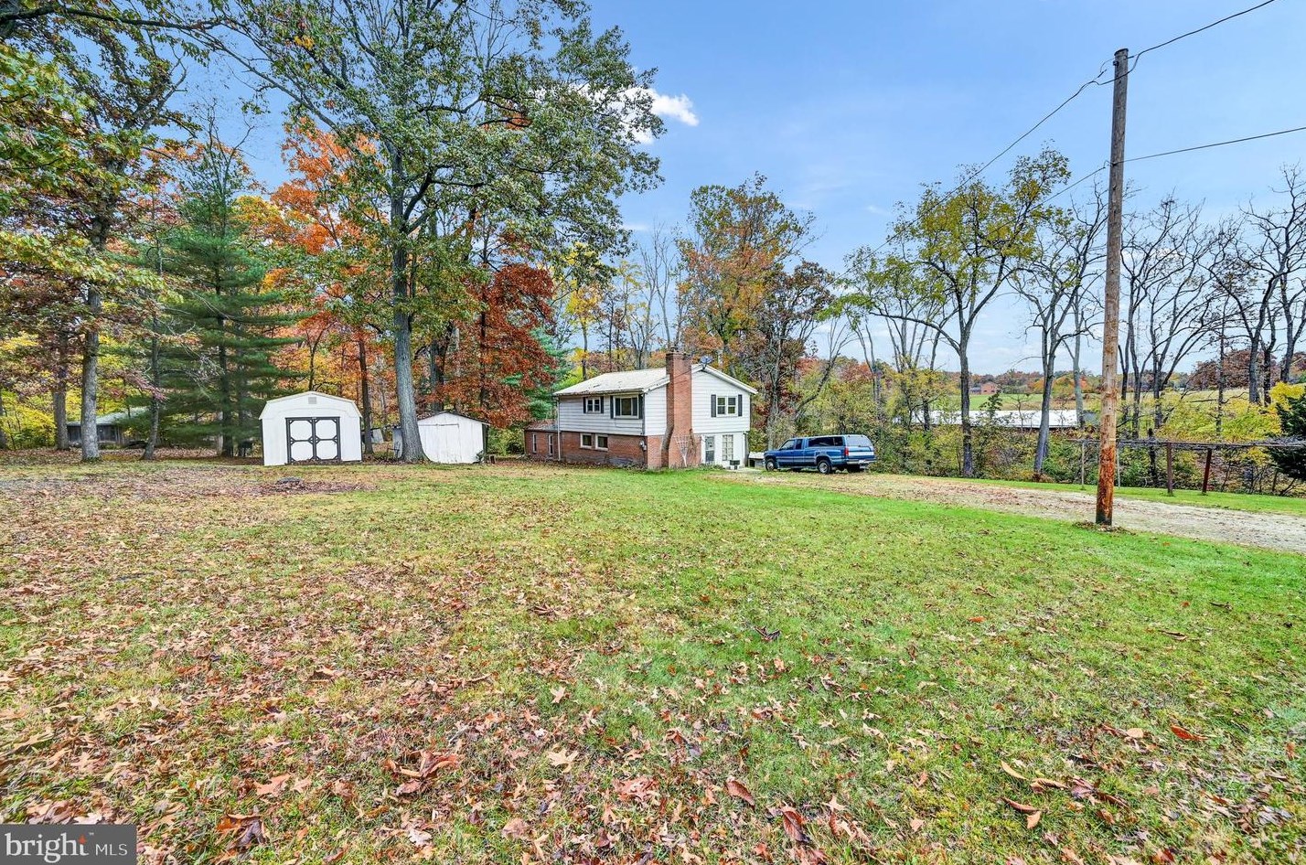 1180 New Chester Rd, New Oxford, PA 17350-9104