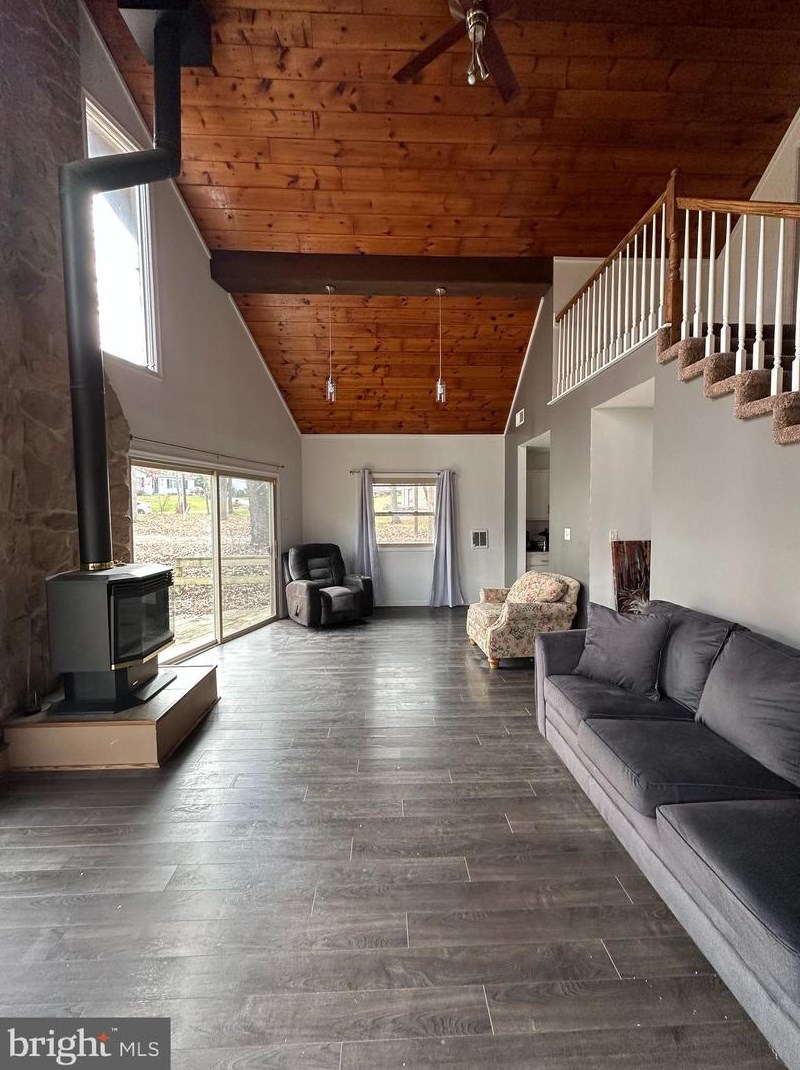 13 Halleck Dr, East Berlin PA  17316-9352 exterior