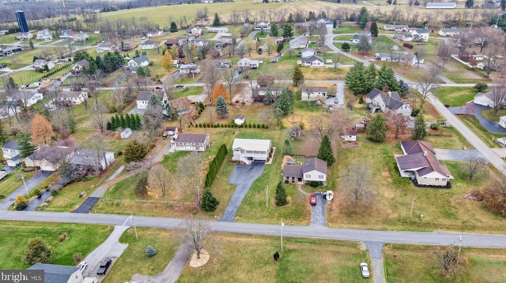 14 Wadsworth Dr, East Berlin PA  17316-9328 exterior