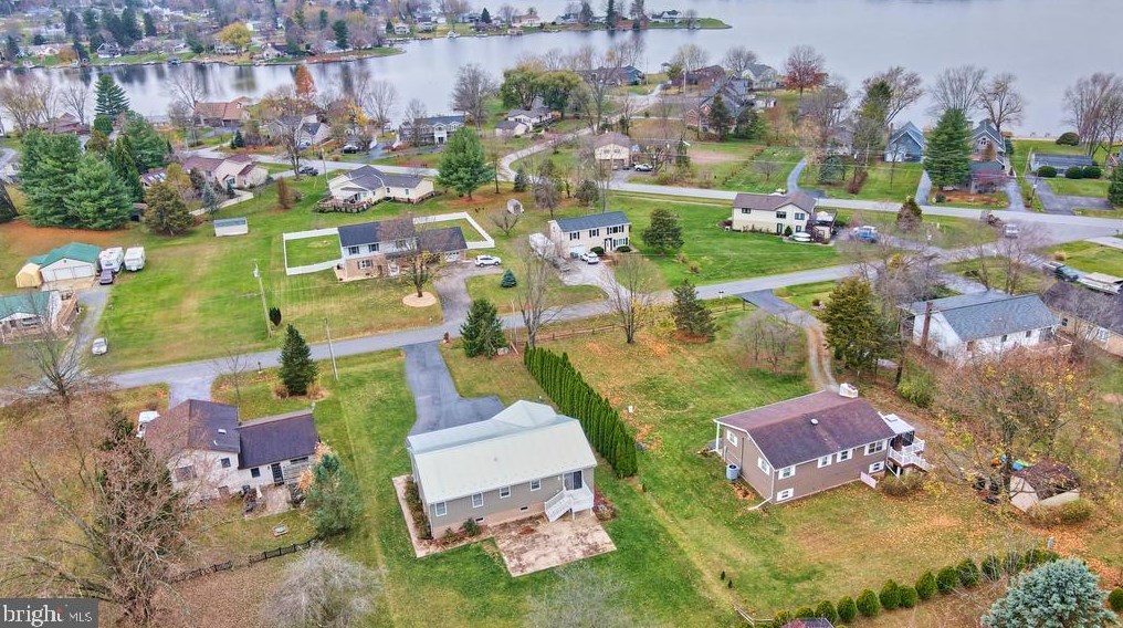 14 Wadsworth Dr, East Berlin PA  17316-9328 exterior