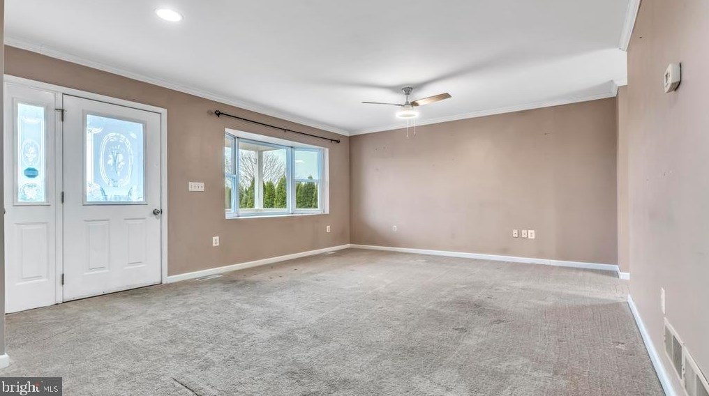 14 Wadsworth Dr, East Berlin PA  17316-9328 exterior