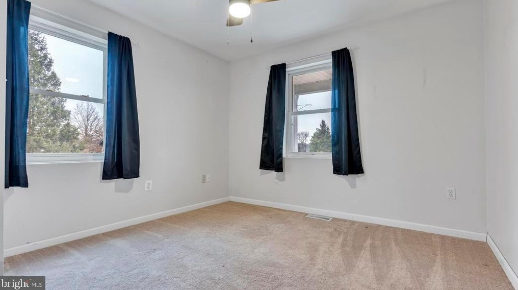 14 Wadsworth Dr, East Berlin PA  17316-9328 exterior