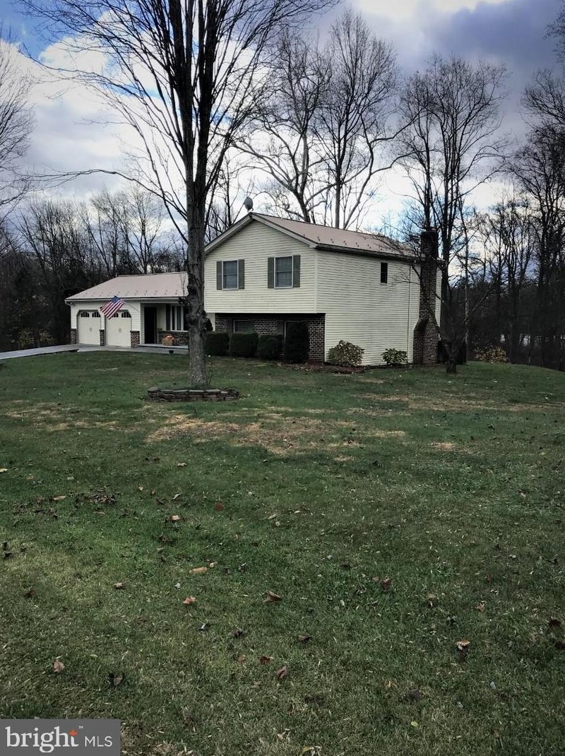 20 Seneca Dr, York Springs, PA 17372-9734