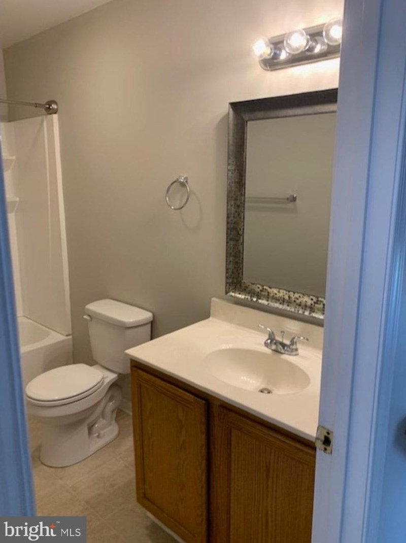120 Abbotts Dr, Abbottstown PA  17301-9763 exterior
